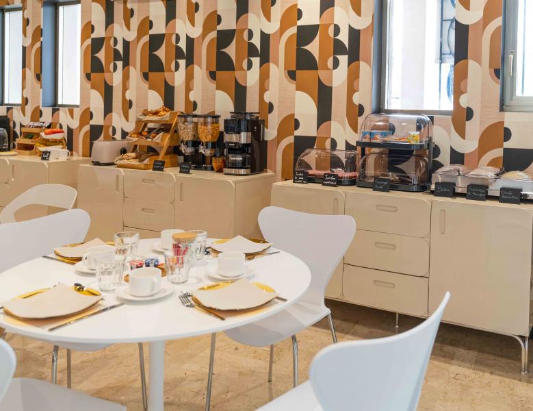 Le Comte de Nice - Breakfast